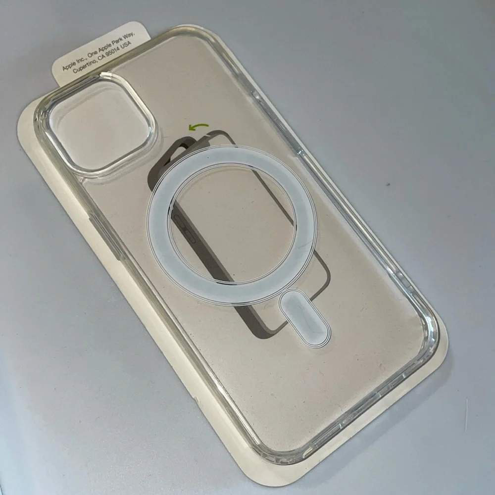 Apple Clear MagSafe iphone 14 magnetic ring case NIB unused